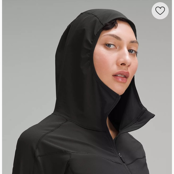 NWT- Lululemon Mist Over Windbreaker- Size: 8; Black - Picture 4 of 8